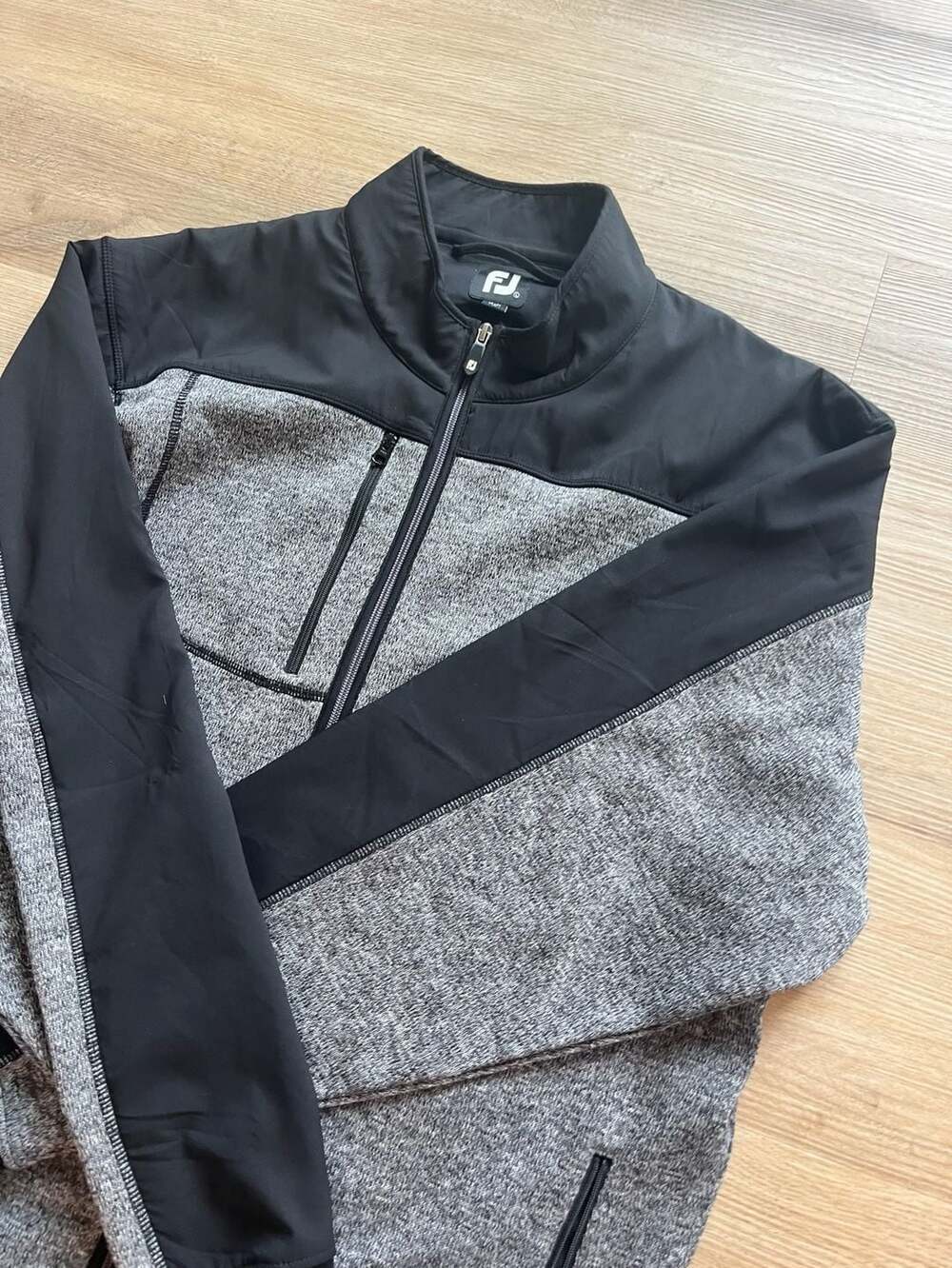 FootJoy, Motion Soft Shell Full Zip Jacket, Performance Golf Wear, Grey/Black,L